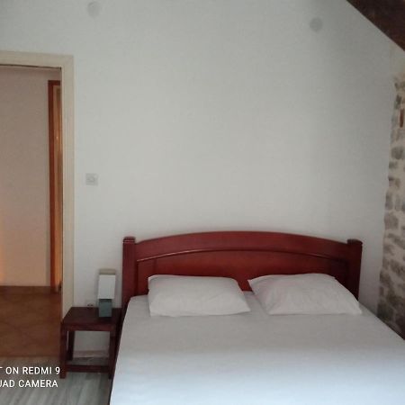 Apartments Historic Stone House Cattaro Esterno foto